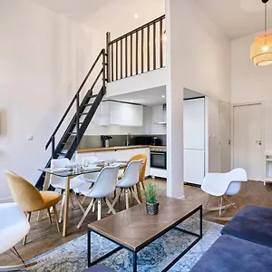 Bright 3-bedroom 2-bathroom Flat. Appartement